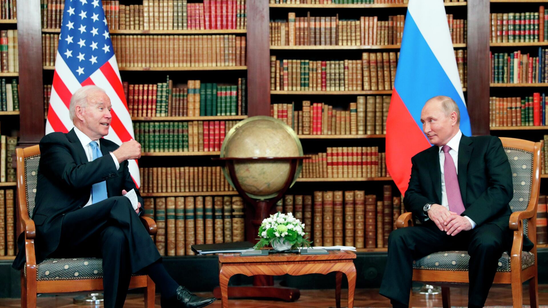 Встреча президентов России и США Владимира Путина и Джо Байдена в Женеве - Sputnik Latvija, 1920, 18.06.2021