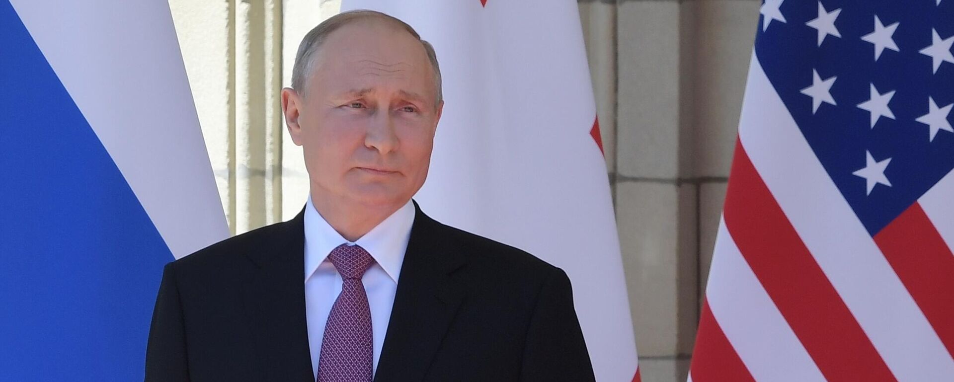 Президент РФ Владимир Путин во время встречи с президентом США Джо Байденом в Женеве - Sputnik Латвия, 1920, 16.06.2021