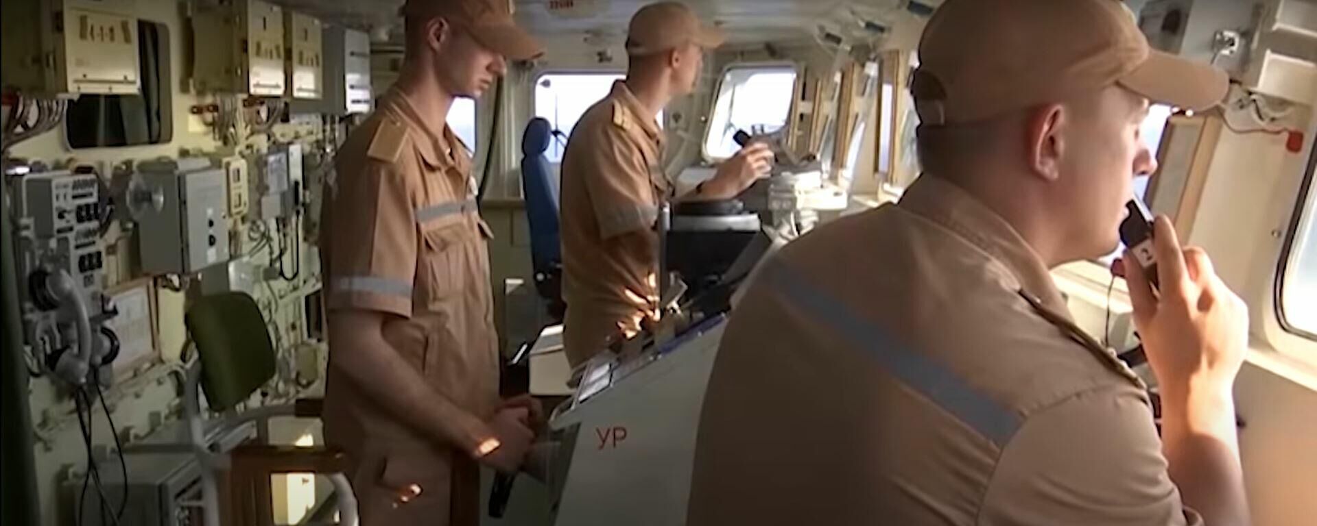 Корабли ВМФ России отбили воздушную атаку на учениях в Средиземном море - британцы бдят - Sputnik Латвия, 1920, 28.06.2021