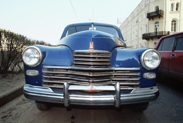 GAZ M-20 "Pobeda", 1946. gads. Senlaicīgo automašīnu parāde GAZ M-20 "Pobeda", 1946. gads. Senlaicīgo automašīnu parāde - Sputnik Latvija