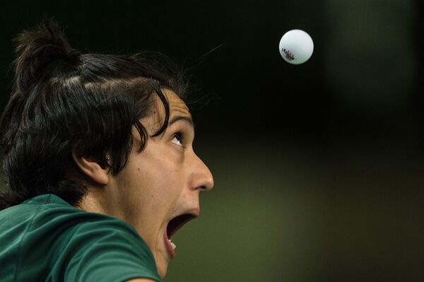 Бразилец Массао Кохацу на Международном турнире по настольному теннису в Рио-де-Жанейро, 18 ноября 2015 года. - Sputnik Латвия