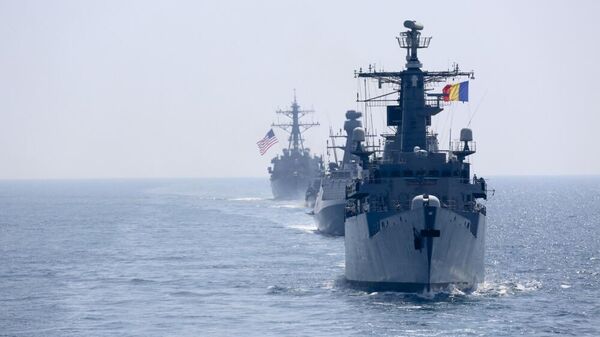 NATO kuģi Melnajā jūrā - Sputnik Latvija