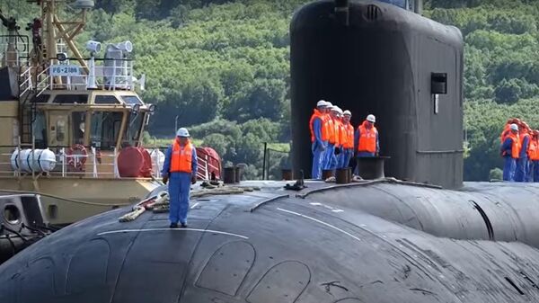 Российские подводники вернулись из дальнего похода: Камчатка встречает героев - Sputnik Latvija