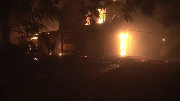 Greece: Wildfires rage in urban areas north of Athens
 - Sputnik Latvija