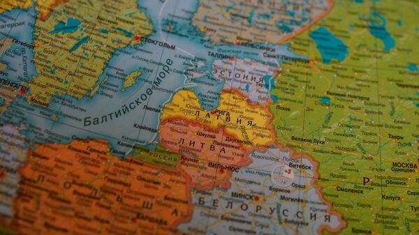 Взлететь выше, кукарекнуть громче. Зачем страны Балтии на карте мира? - Sputnik Latvija