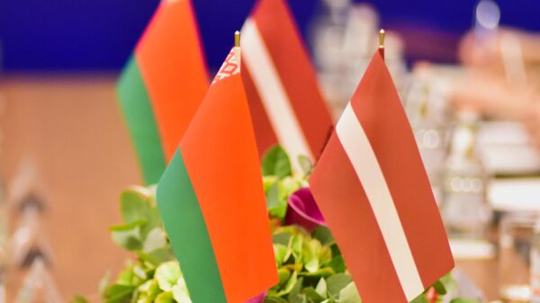 Флаги Латвии и Беларуси - Sputnik Латвия
