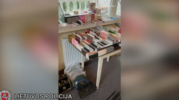 Полиция обнаружила склад поддельных товаров в Вильнюсе - Sputnik Latvija