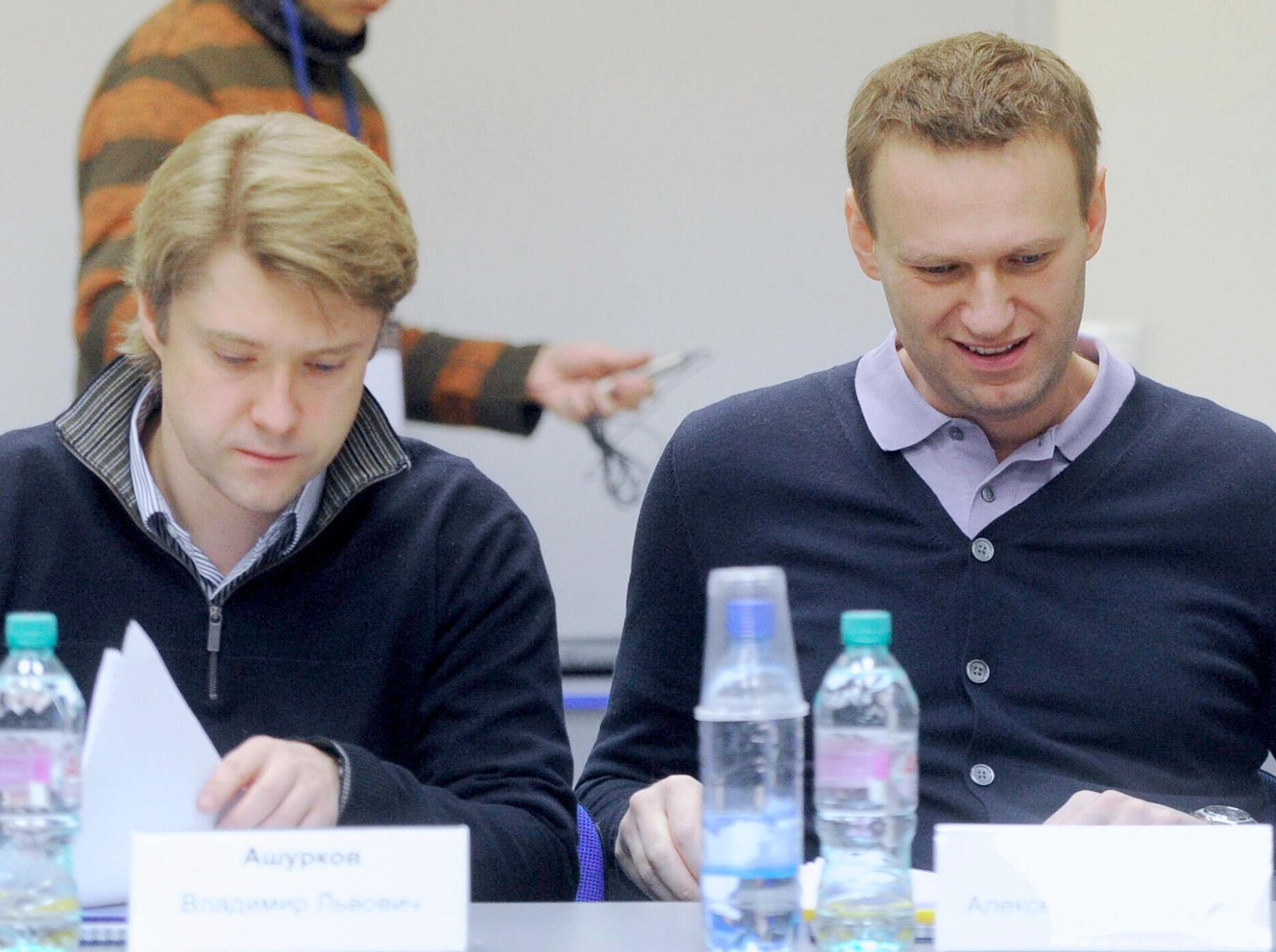 Владимир Ашурков(слева) и Алексей Навальный Владимир Ашурков(слева) и Алексей Навальный - Sputnik Latvija, 1920, 09.09.2021