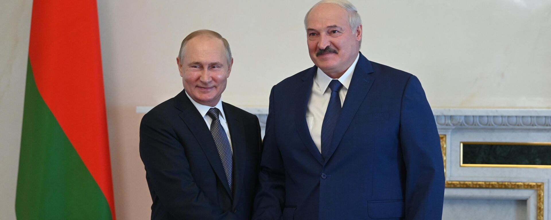 Рабочая встреча президента РФ Владимира Путина с президентом Беларуси Александром Лукашенко - Sputnik Латвия, 1920, 09.09.2021