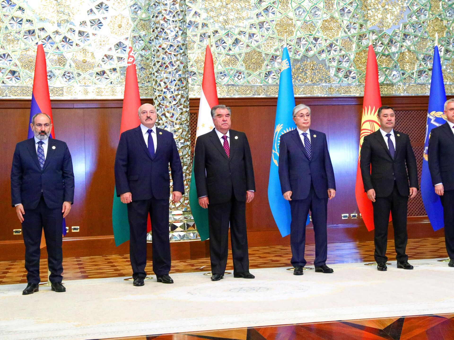 Таджики в белоруссии. Саммит ОДКБ 2022. Саммит ОДКБ В Ереване 2022. Саммит ОДКБ В Армении.