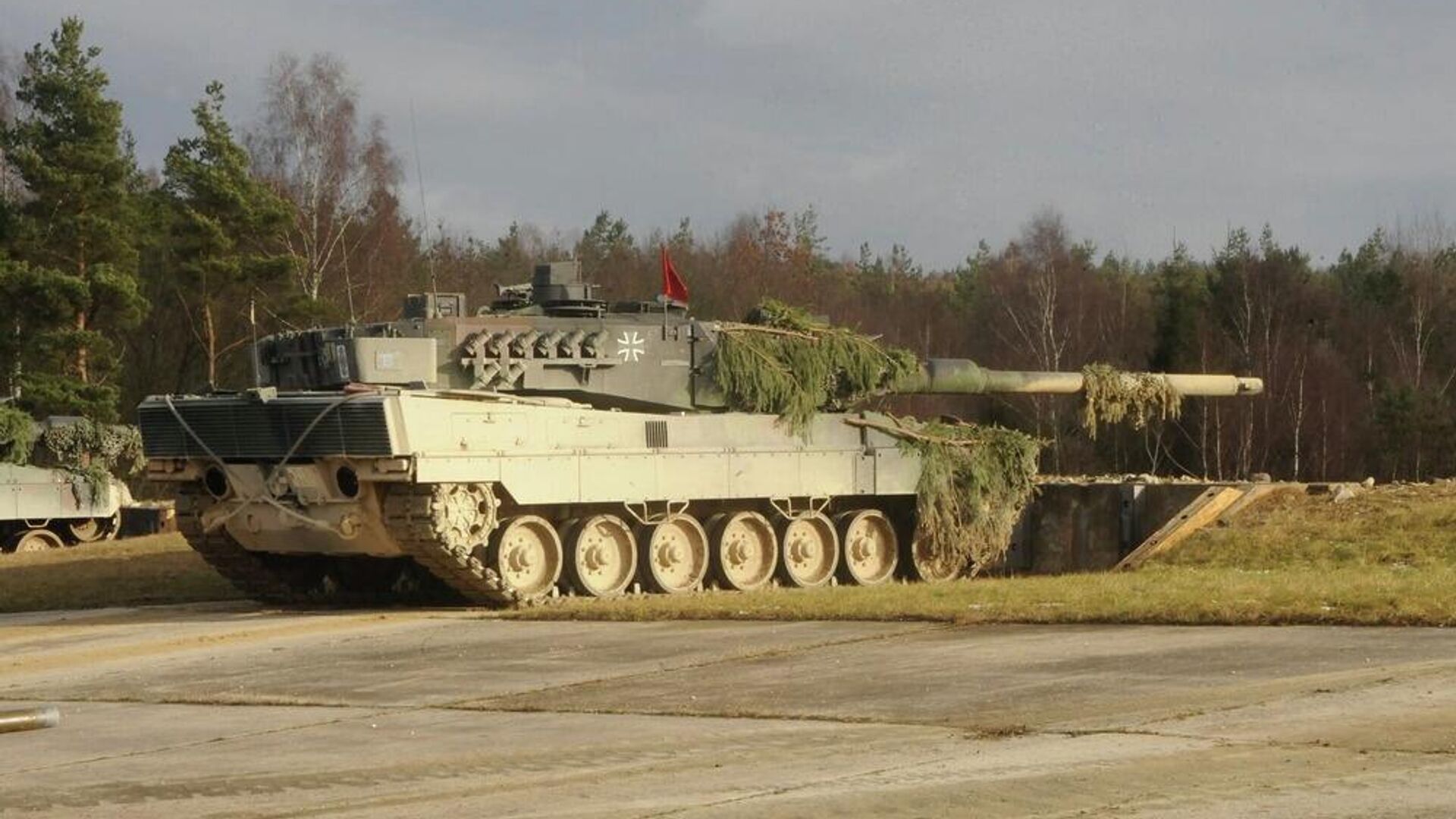 Немецкий танк Leopard 2 - Sputnik Латвия, 1920, 19.04.2022