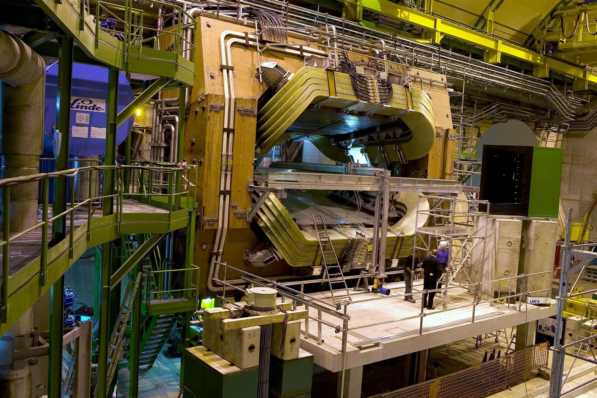 Детектор LHCb Большого адронного коллайдера Детектор LHCb Большого адронного коллайдера - Sputnik Latvija, 1920, 31.10.2021