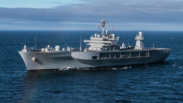 Штабной корабль шестого флота ВМС США Mount Whitney - Sputnik Latvija