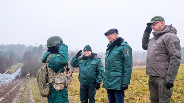 Кришьянис Кариньш на латвийско-белорусской границе  - Sputnik Латвия