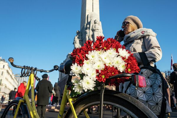 В Риге отмечают День независимости Латвии В Риге отмечают День независимости Латвии - Sputnik Латвия