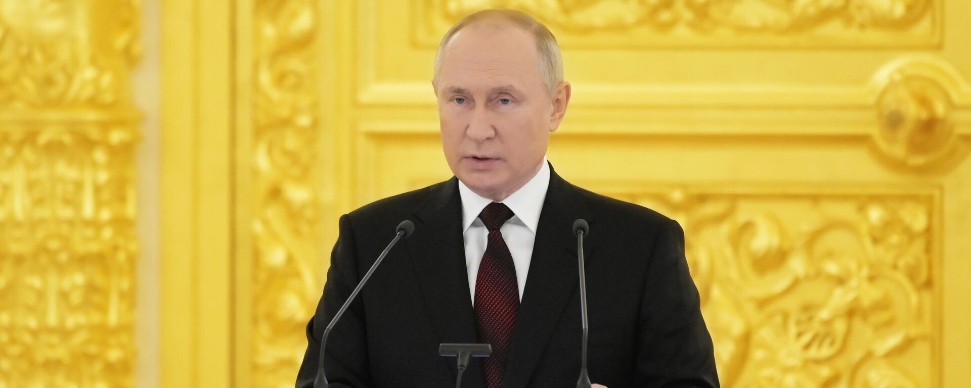 Президент РФ Владимир Путин в Кремле - Sputnik Латвия, 1920, 01.12.2021