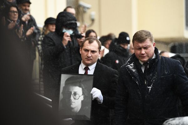 Александр Градский скончался 28 ноября на 73-м году жизни. - Sputnik Латвия