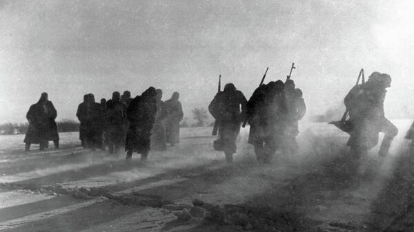 Vācu armijas karavīri padodas gūstā pēc kaujas pie Maskavas  - Sputnik Latvija