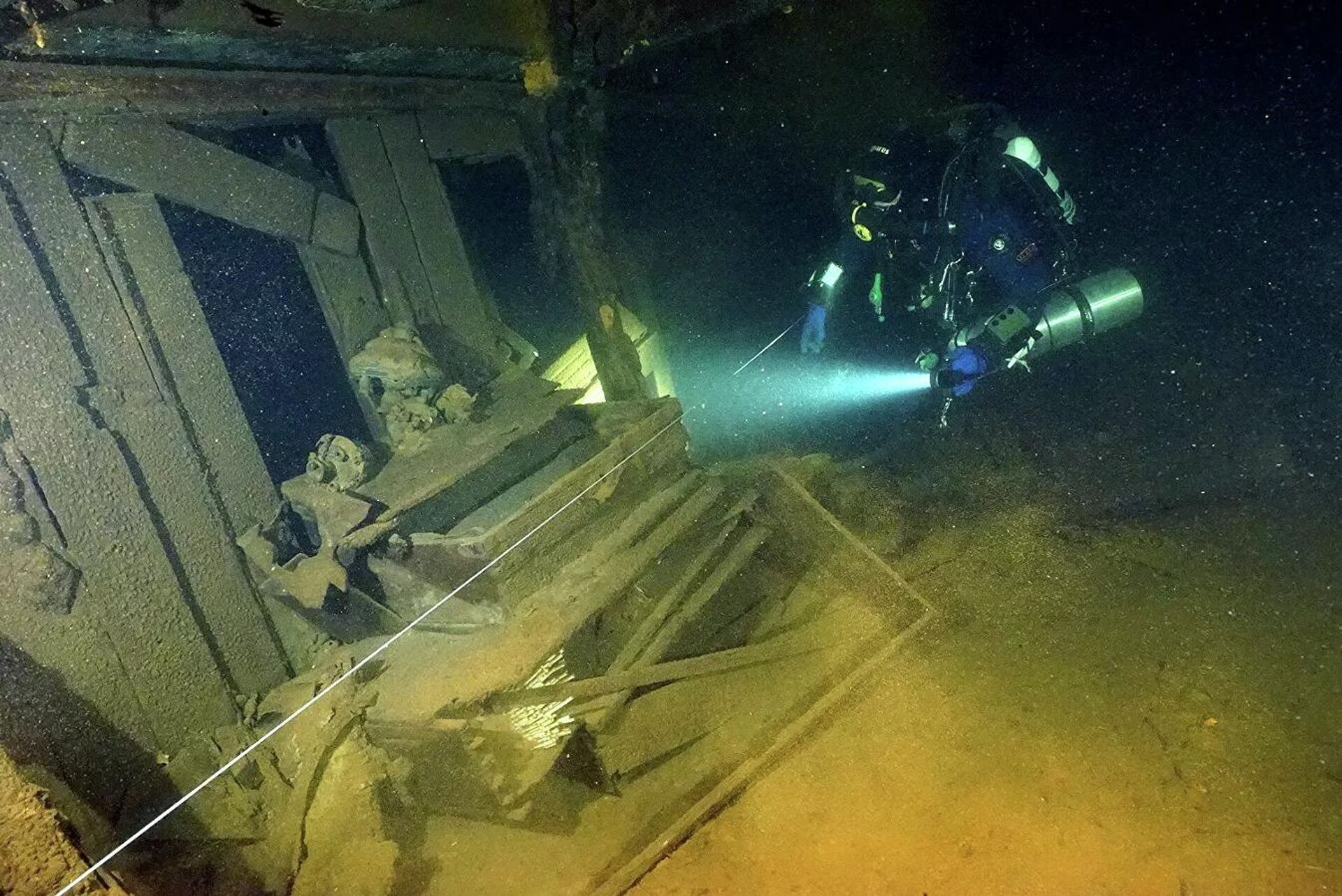 Водолазы обследовали фрегат Олег и нашли два затонувших корабля XIX века - Sputnik Latvija, 1920, 31.12.2021