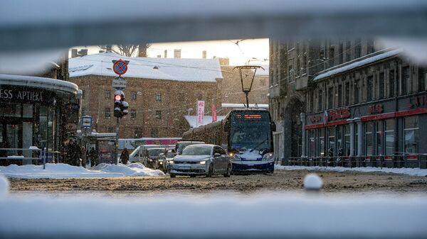 Трамвай на улице Миера в Риге - Sputnik Латвия