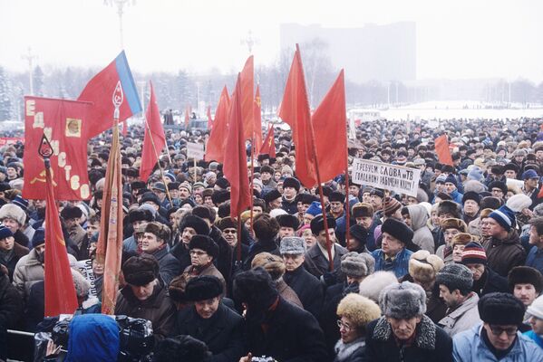 Митинг против роста цен и роспуска СССР в Москве, 22 декабря 1991 - Sputnik Латвия