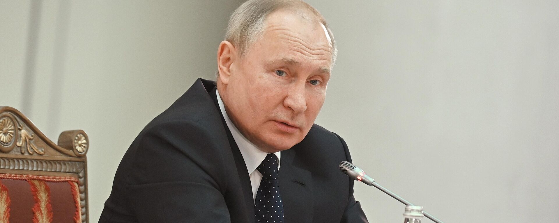 Президент РФ Владимир Путин на неформальном саммите глав государств СНГ - Sputnik Латвия, 1920, 26.01.2022