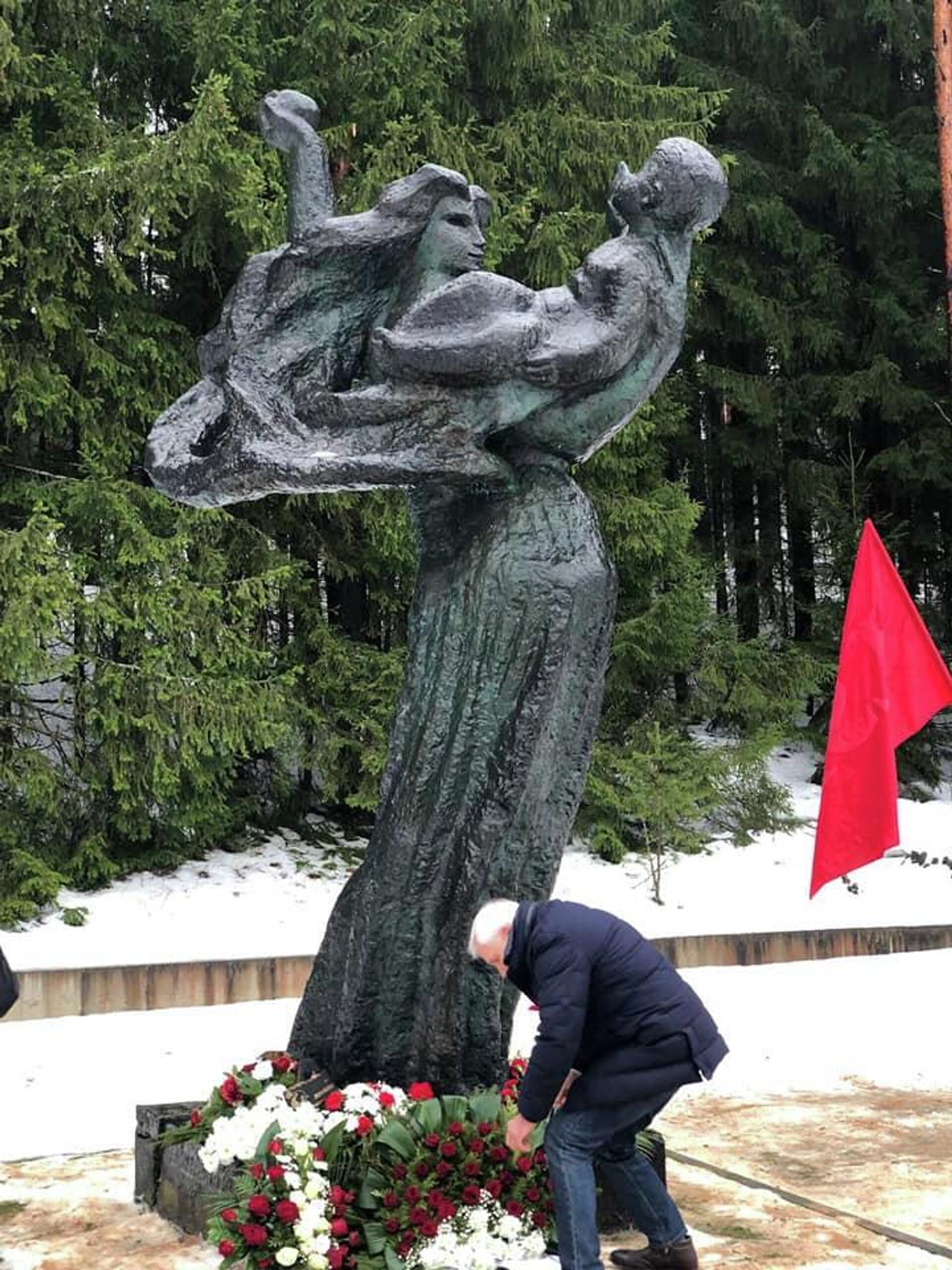 Памятные мероприятия в годовщину трагедии латгальской деревни Аудрини Памятные мероприятия в годовщину трагедии латгальской деревни Аудрини - Sputnik Латвия, 1920, 06.01.2022