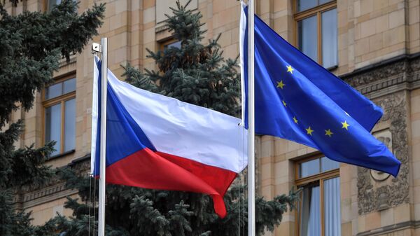 Флаги Чехии и ЕС - Sputnik Латвия
