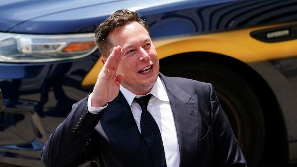 Глава компаний SpaceX и Tesla Илон Маск - Sputnik Латвия
