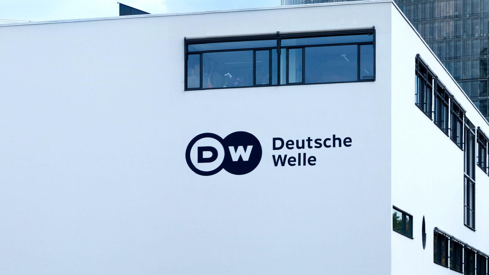 Штаб-квартира компании Deutsche Welle в Бонне, Германия - Sputnik Латвия, 1920, 09.03.2022