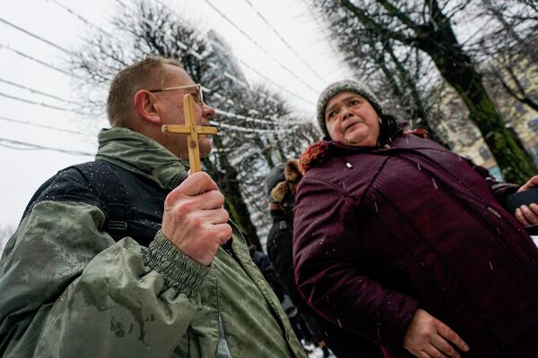 Участники акции протеста против антиковидных ограничений в Риге. - Sputnik Латвия