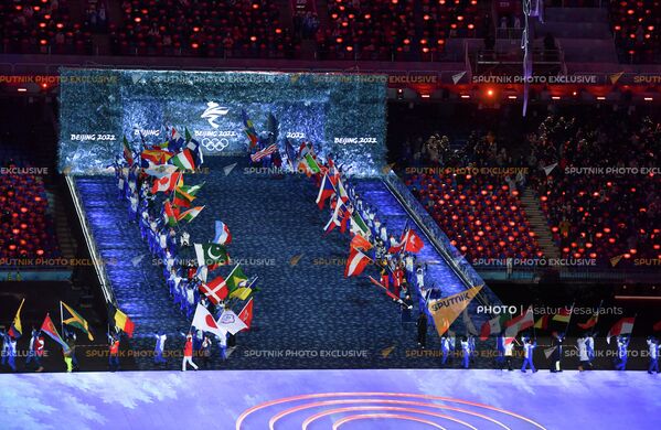 Флаги стран-участниц XXIV зимних Олимпийских игр в Пекине. - Sputnik Латвия