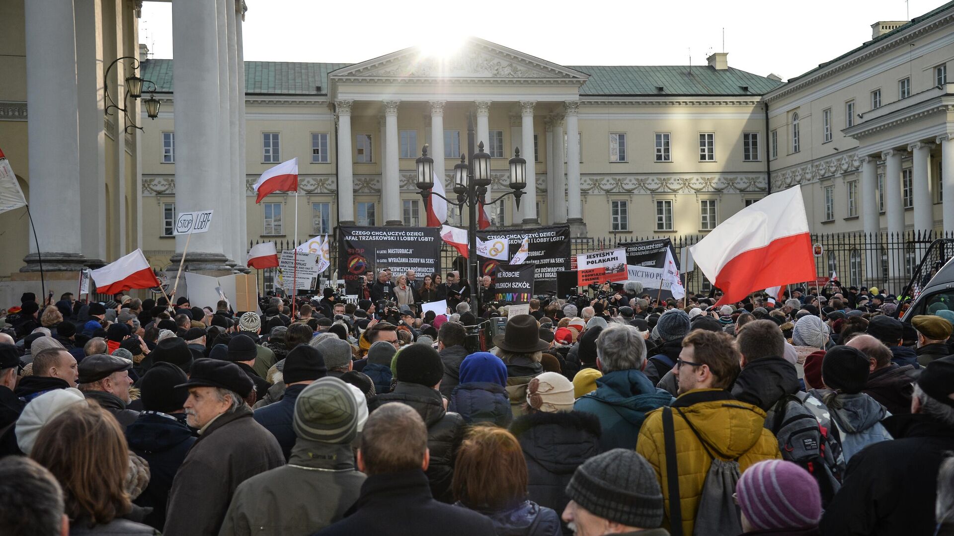 Protesta akcija Varšavā - Sputnik Latvija, 1920, 23.02.2022