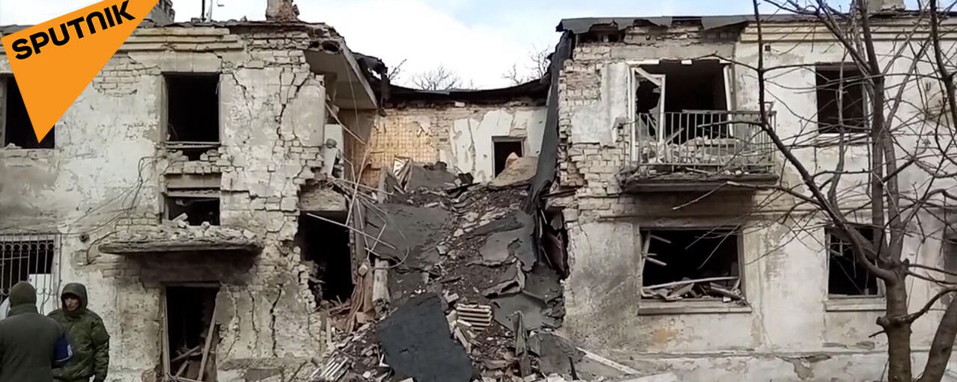 Уничтожено 70% зданий: последствия боевых действий в Волновахе - Sputnik Латвия, 1920, 17.03.2022