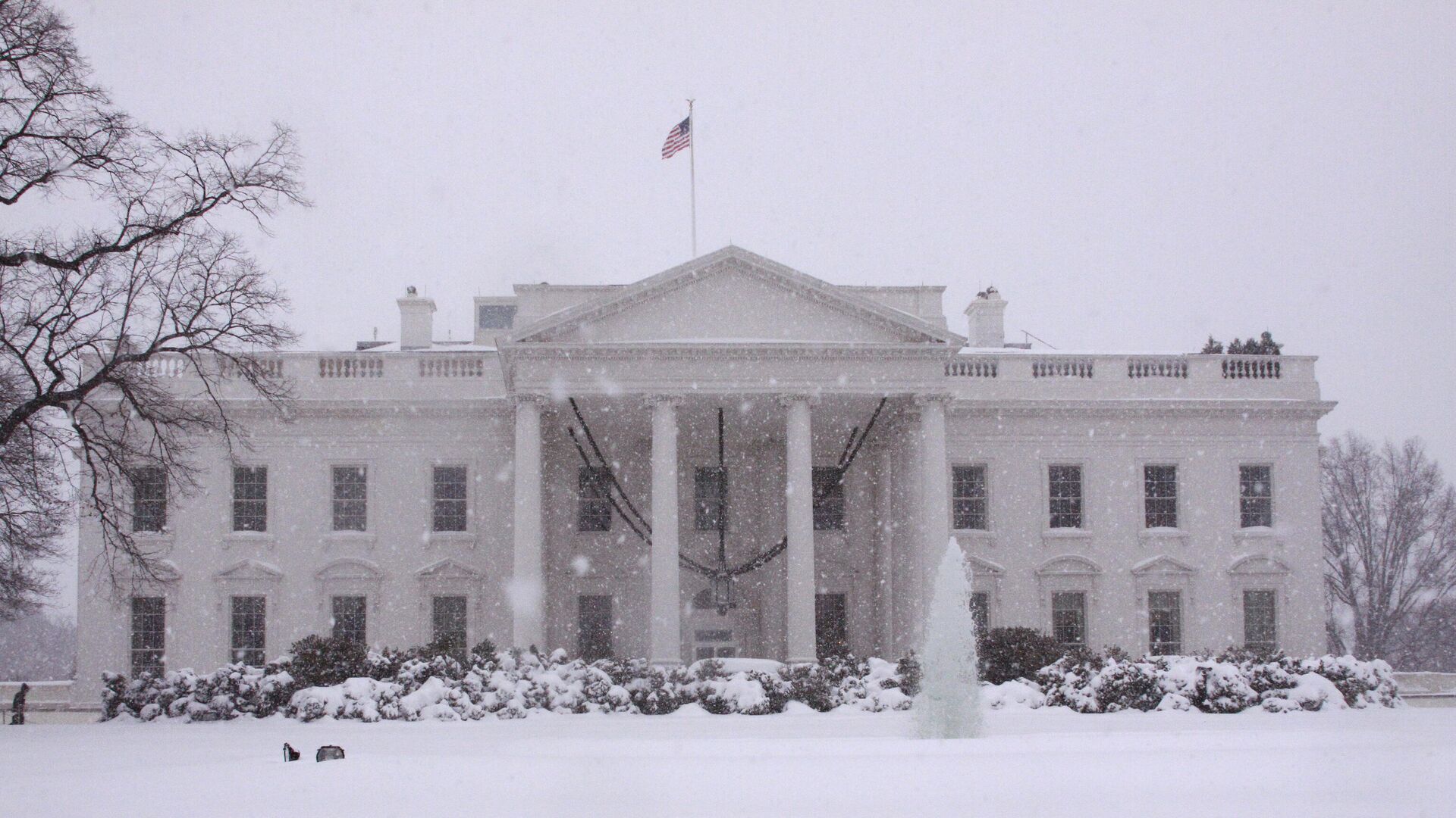 Здание Белого дома в Вашингтоне - резиденция президента США - Sputnik Latvija, 1920, 11.01.2022