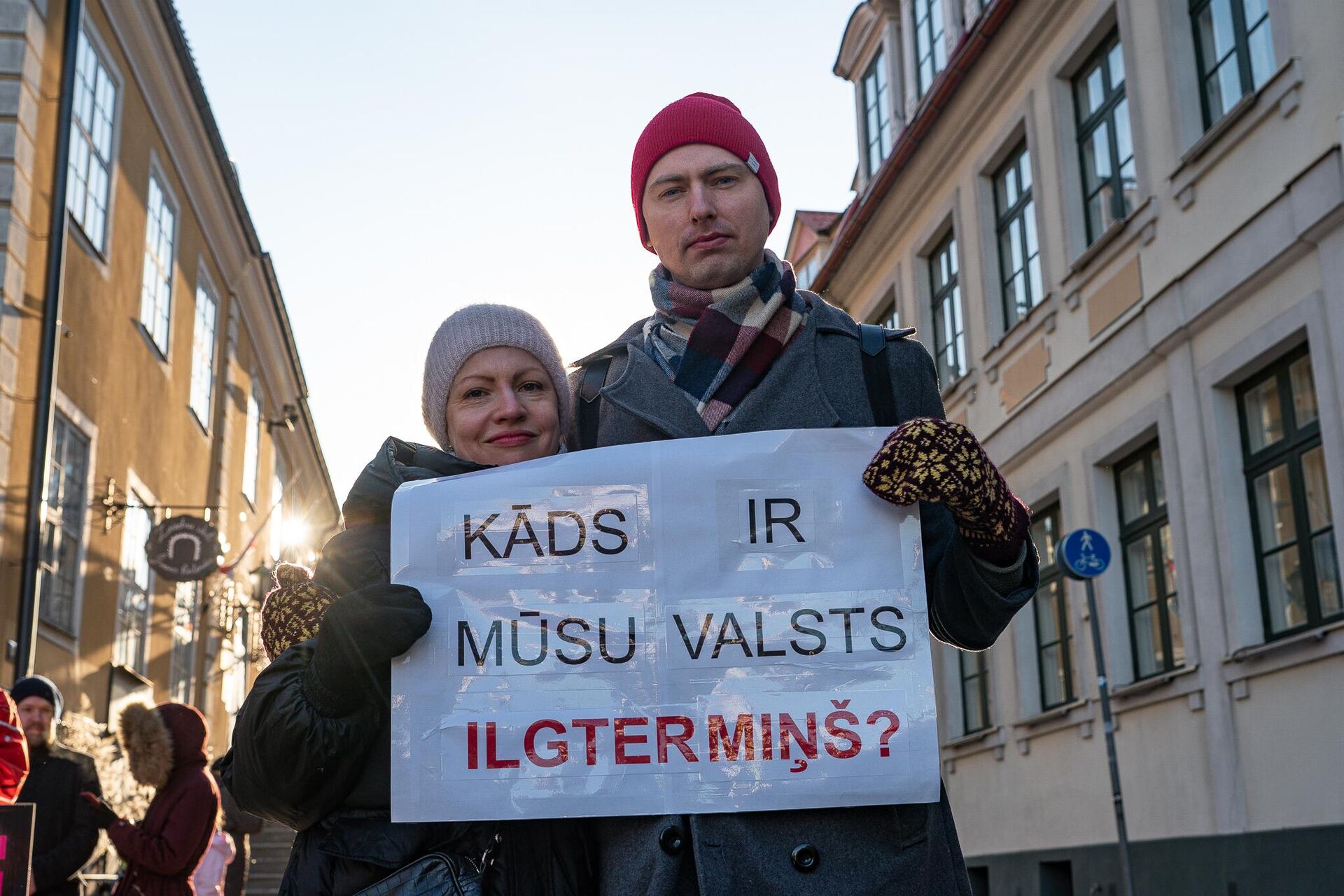 Акция протеста у Сейма Латвии против поправок в Закон о гражданском союзе, позволяющих урегулировать отношения однополым парам  - Sputnik Латвия, 1920, 31.03.2022