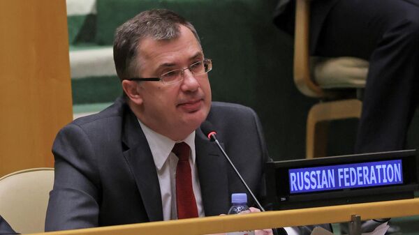 Заместитель постоянного представителя РФ при ООН Геннадий Кузьмин на специальной сессии Генассамблеи ООН - Sputnik Латвия
