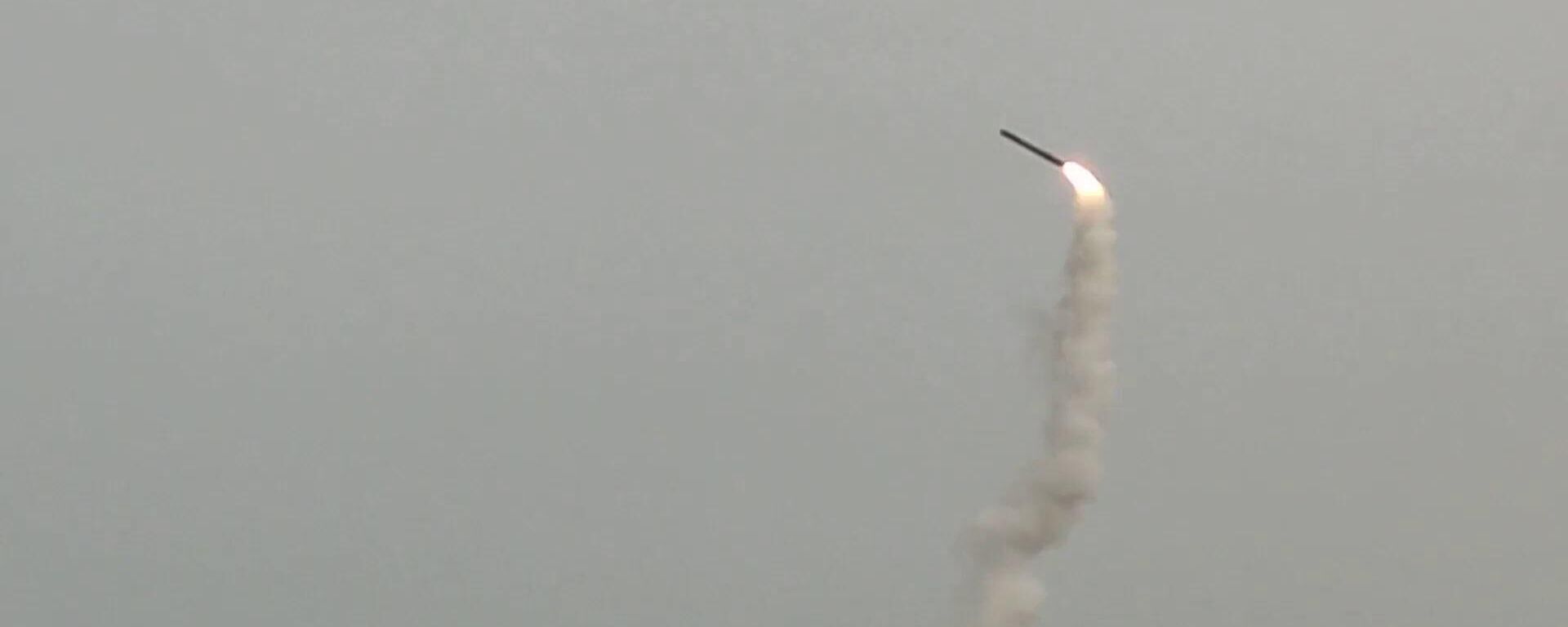 Российским сверхзвуком - по наемникам Украины: пуск крылатой ракеты Оникс - Sputnik Латвия, 1920, 08.04.2022