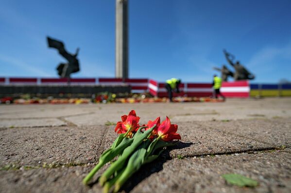 В Риге почтили память павших советских воинов за свободу от немецко-фашистских захватчиков. - Sputnik Латвия
