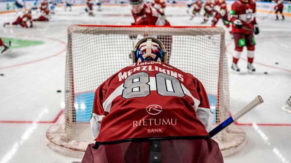 Сборная Латвии по хоккею готовится к старту на чемпионате мира в Финляндии  - Sputnik Латвия