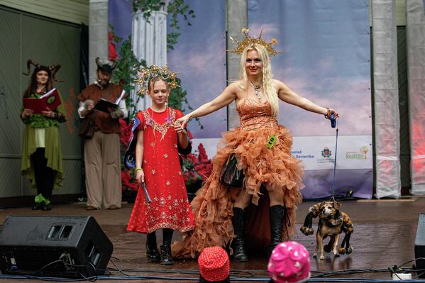 В Риге проходит традиционный фестиваль "Майский граф". В Риге проходит традиционный фестиваль "Майский граф". - Sputnik Латвия