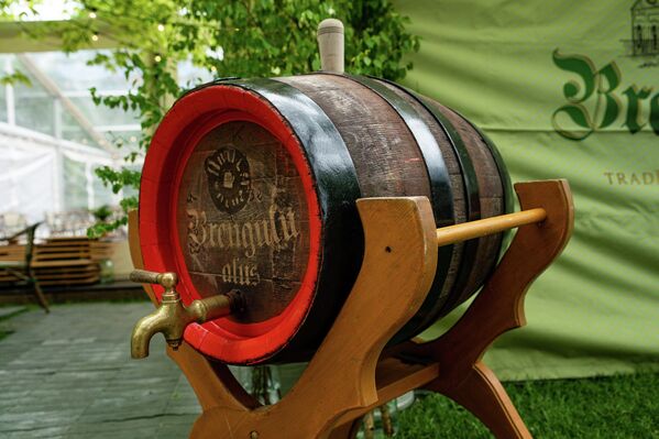 Пивная бочка - это гордость любого пивовара, ее украшают и оформляют на свой вкус и цвет. - Sputnik Латвия