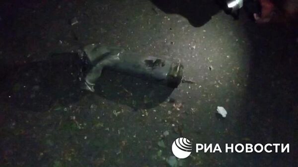 Первые кадры последствий украинского обстрела центра Донецка - Sputnik Latvija