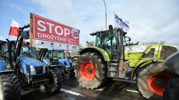 Протесты фермеров в Варшаве - Sputnik Latvija