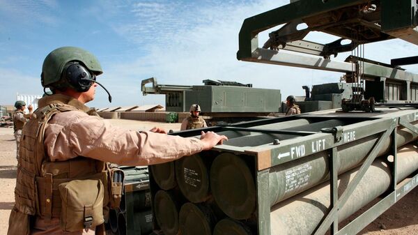 Ракетный модуль артиллерийской ракетной системы M142 (HIMARS) - Sputnik Latvija