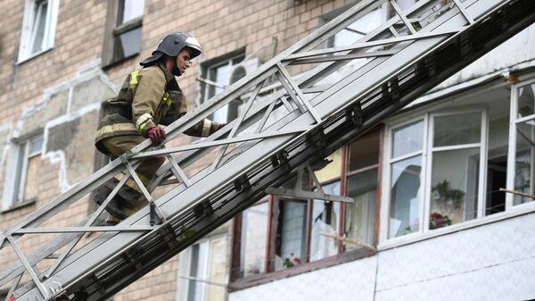 Всего в результате обстрелов Донецка повреждены 69 домостроений и 26 объектов гражданской инфраструктуры - Sputnik Латвия