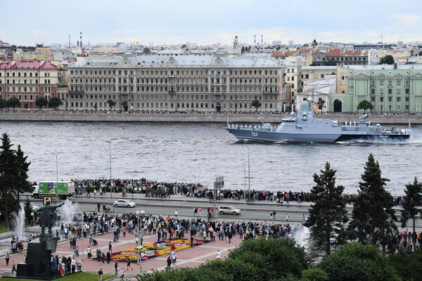 Малый ракетный корабль Одинцово на Главном военно-морском параде в честь Дня ВМФ РФ в Санкт-Петербурге - Sputnik Латвия