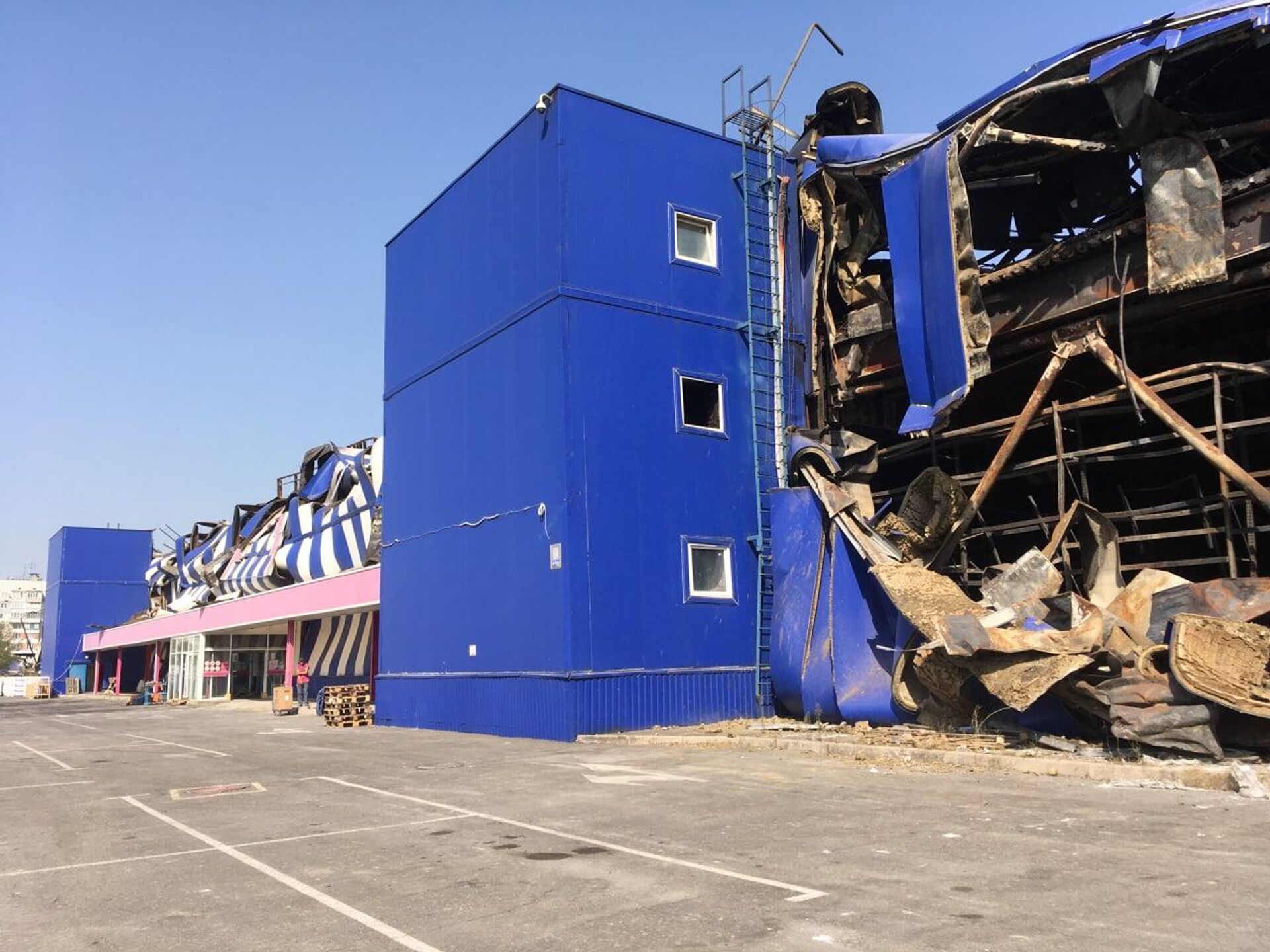 Разрушенный торговый центр Галактика в центре Донецке, 30 августа 2022 года - Sputnik Латвия, 1920, 07.09.2022