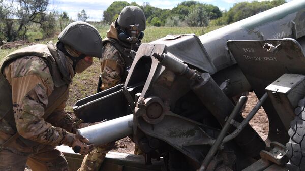 Работа артиллерийского расчета ЧВК Вагнер в ходе спецоперации в ДНР - Sputnik Латвия