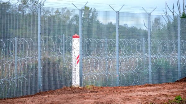 Строительство забора на латвийско-белорусской границе - Sputnik Латвия